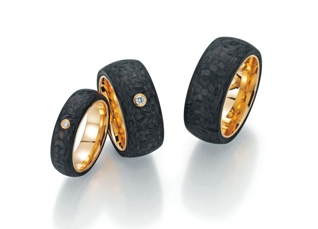 Ringe aus Carbon und Gold