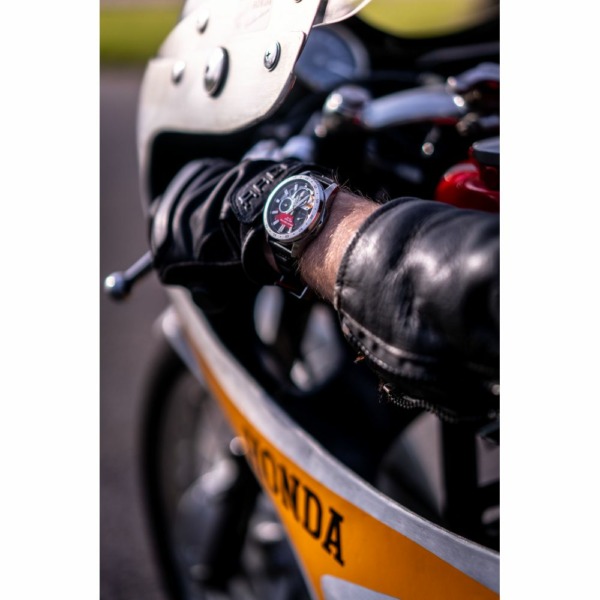 Honda Racing Edifice Casio Motorrad